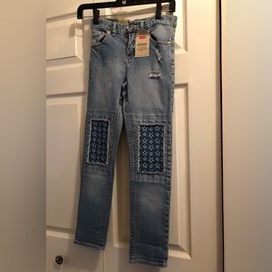 Levis Girlfriend Jeans, Adjustable waist band, Embellished knees, size 8 reg NWT